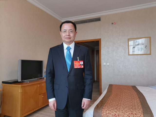 兩會聲音 近年來無人機意外頻出 需立法遏制 “黑飛”(圖2) 兩會聲音 近年來無人機意外頻出 需立法遏制 “黑飛”(圖2)