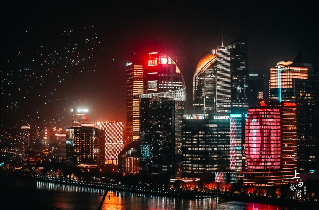 數百架光影無人機亮相黃浦江、蘇州河交匯處(圖9)